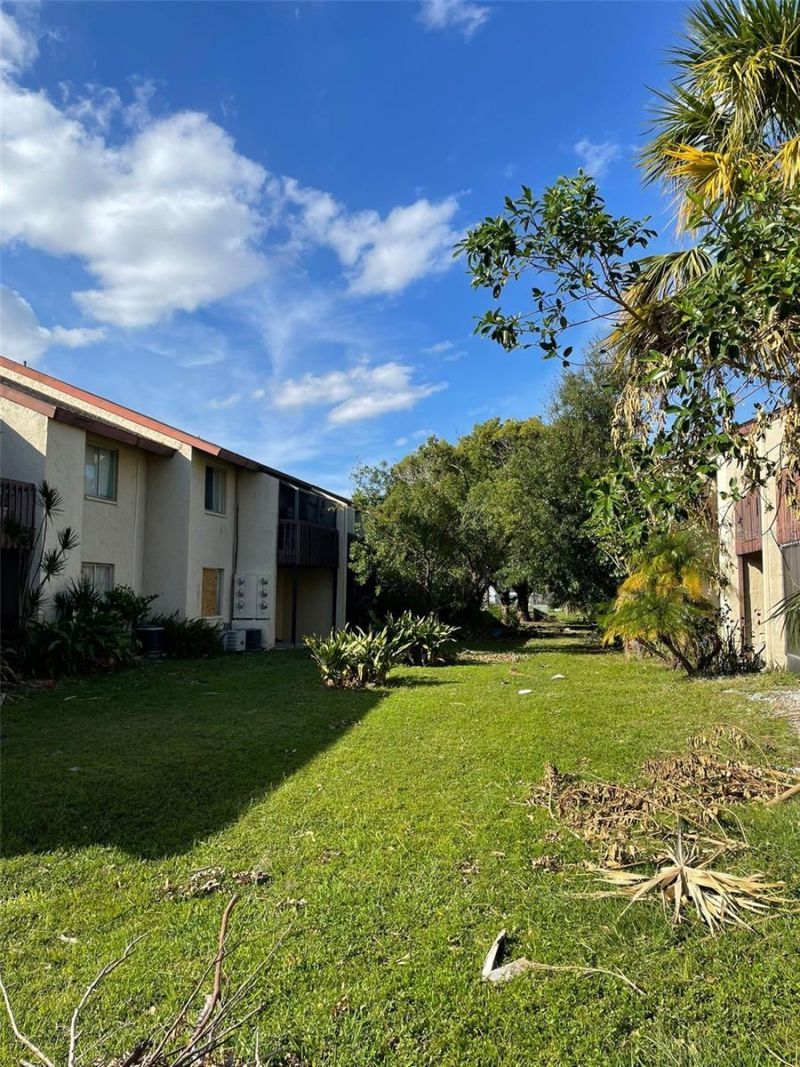 2725 Hidden Lake Boulevard , Unit C, Sarasota, FL 34237 Photo