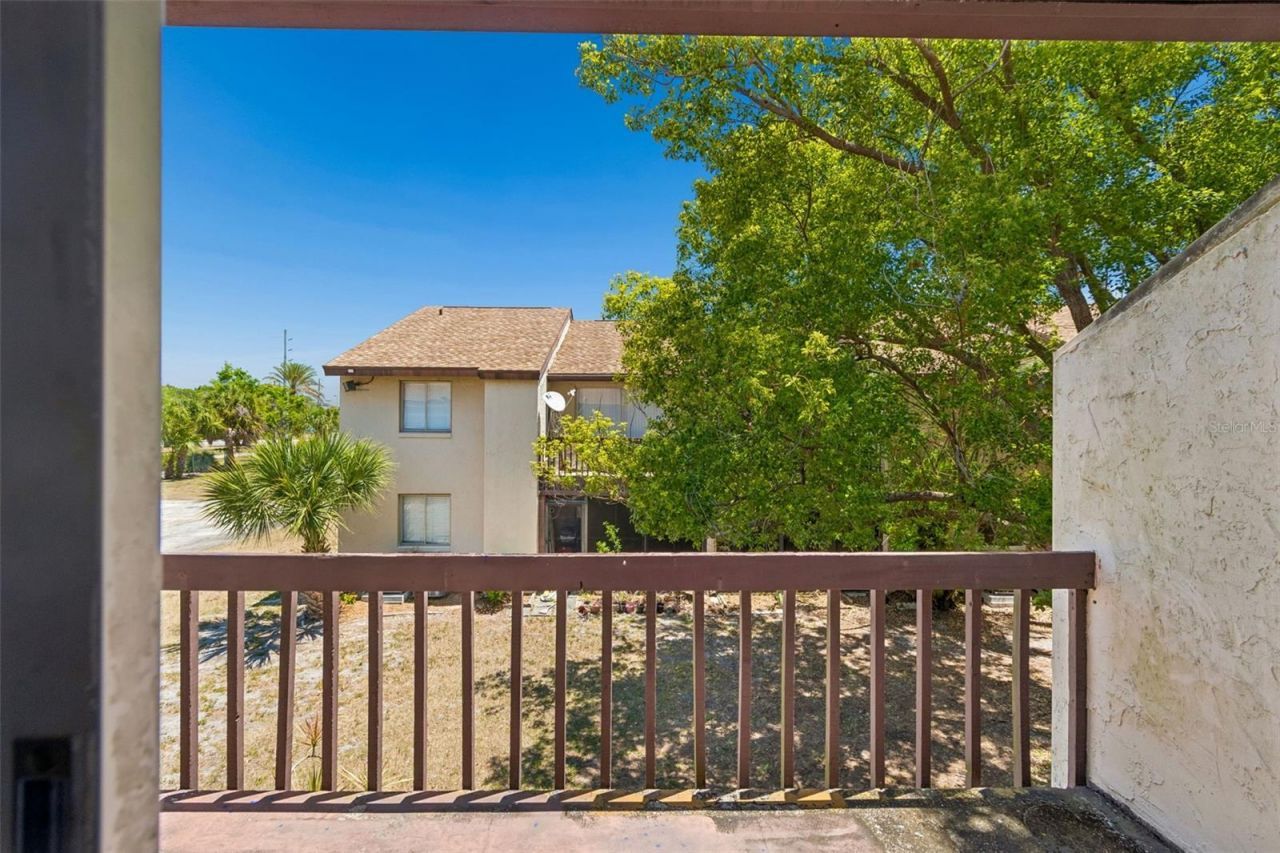 2725 Hidden Lake Boulevard, Unit C, Sarasota, FL 34237 Photo