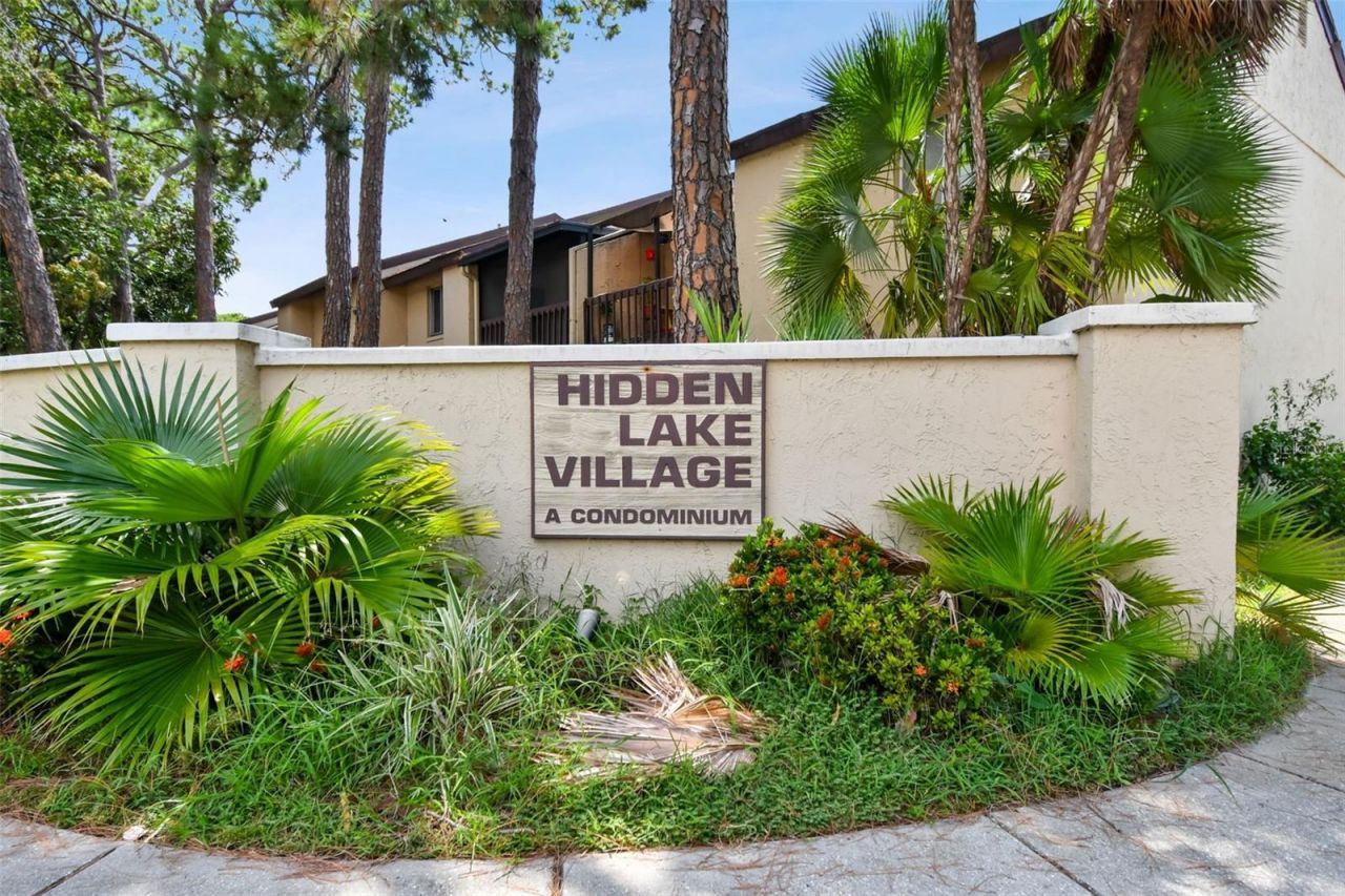 2725 Hidden Lake Boulevard, Unit C, Sarasota, FL 34237 Photo