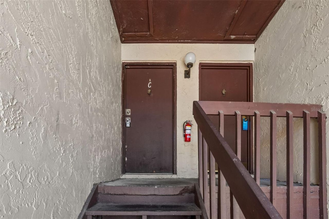 2725 Hidden Lake Boulevard, Unit C, Sarasota, FL 34237 Photo