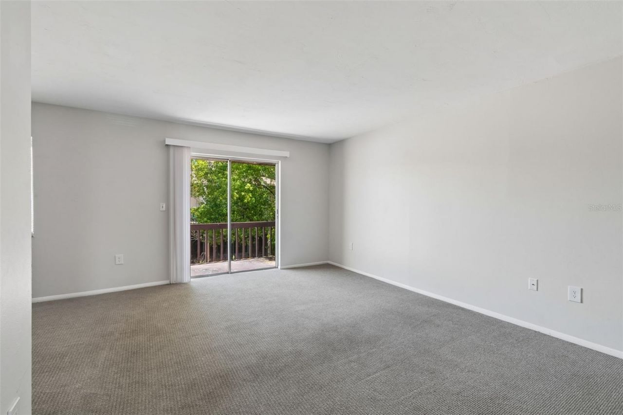 2725 Hidden Lake Boulevard, Unit C, Sarasota, FL 34237 Photo