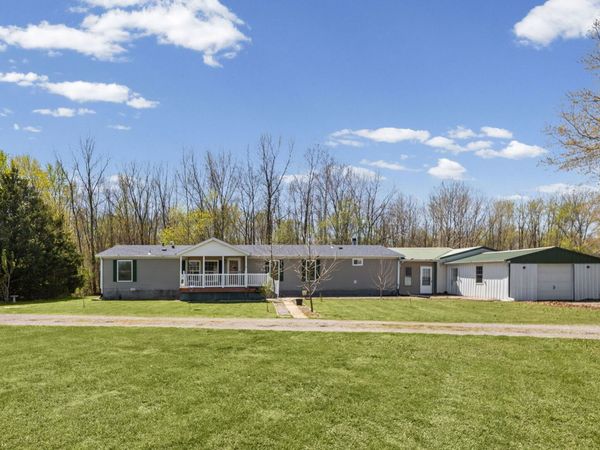 2689 Paul Road , Salem, IL 62881