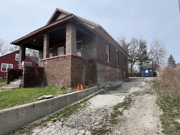 1324 E New York Street , Aurora, IL 60505