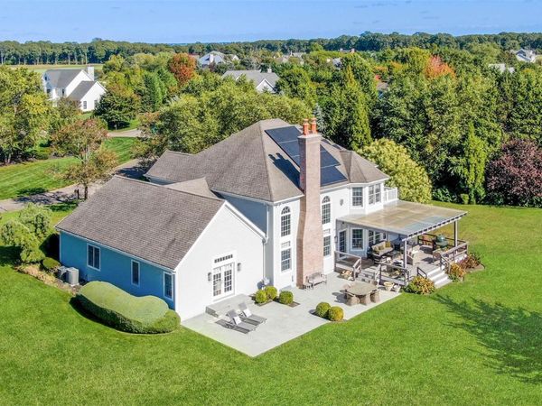 350 Laurel Way, Laurel, NY 11948