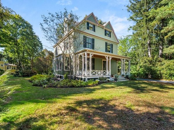 213 School St, Milton, MA 02186