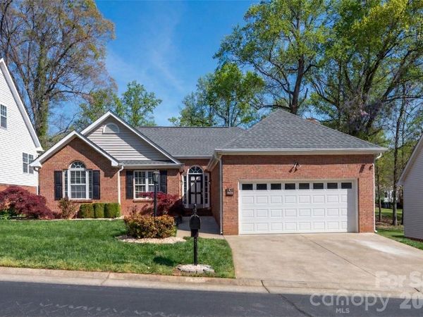 5125 Old Plantation Circle , Winston Salem, NC 27104