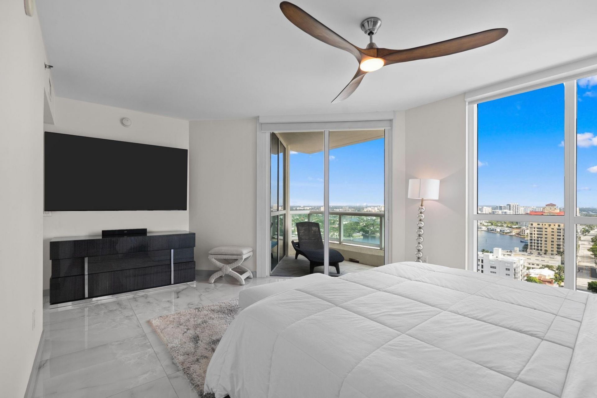 101 S Fort Lauderdale Beach Boulevard, Unit 2106, Fort Lauderdale, FL 33316 Photo