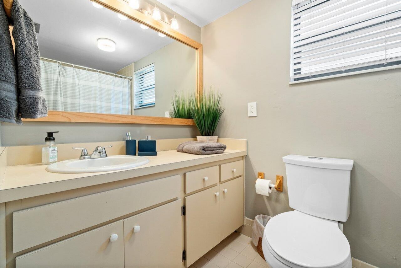 11863 Wimbledon Circle, Unit 407, Wellington, FL 33414 Photo