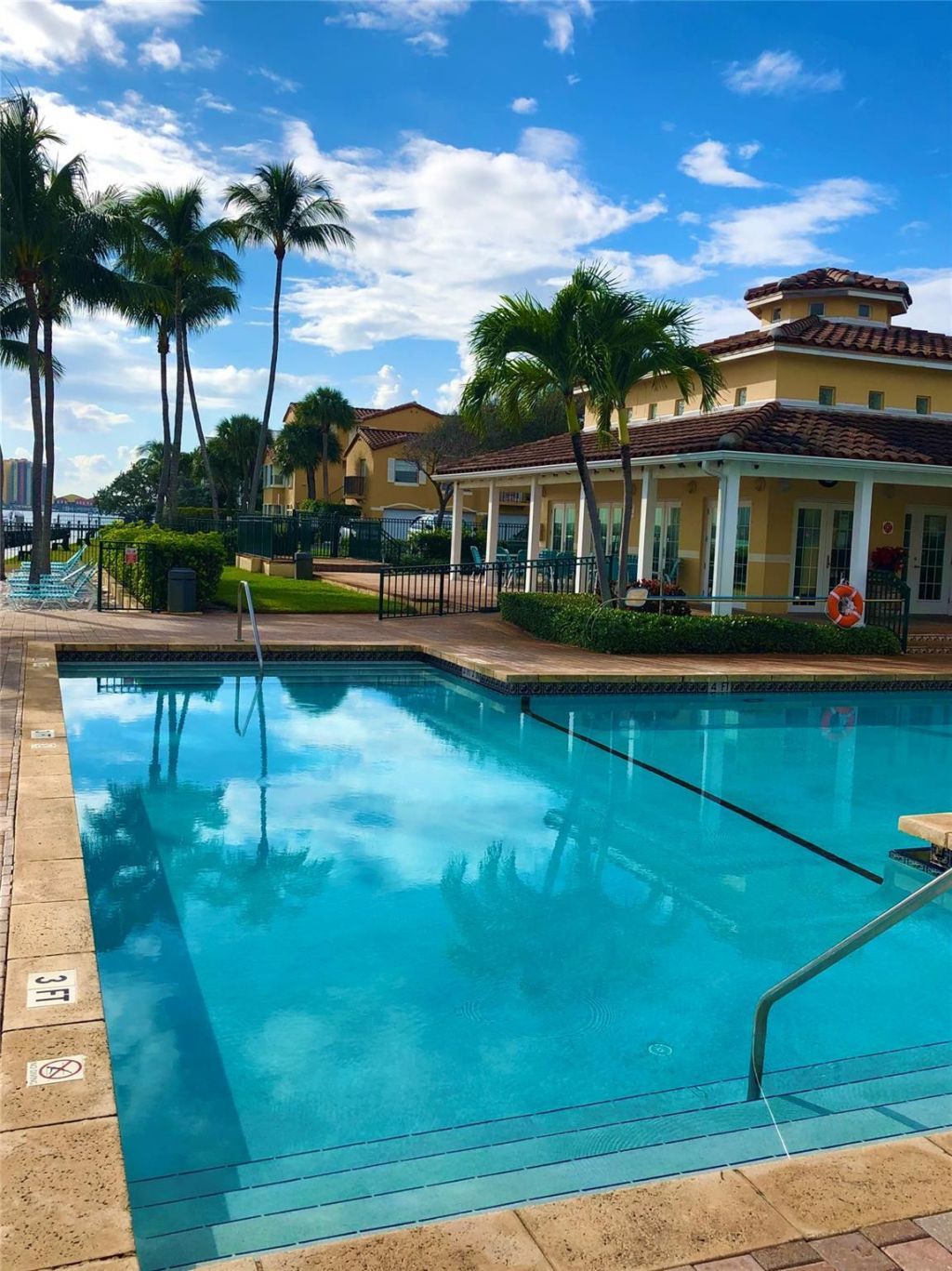 1105 Lake Shore Drive, Unit 201, Lake Park, FL 33403 Photo