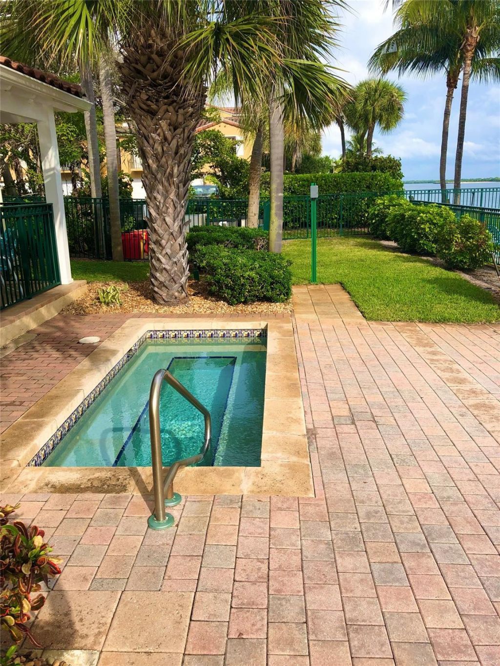 1105 Lake Shore Drive, Unit 201, Lake Park, FL 33403 Photo