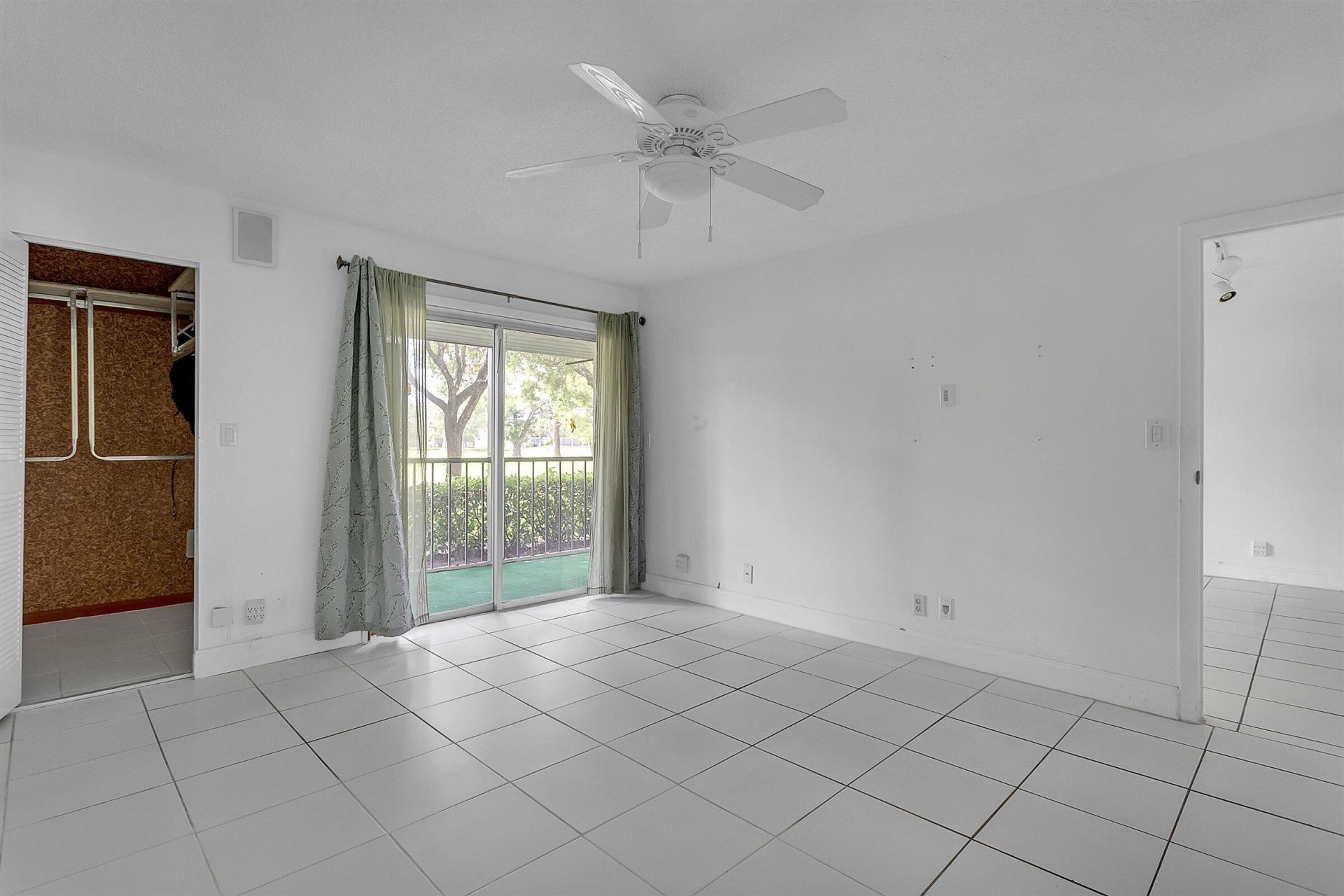 5860 NW 44th Street, Unit 111, Lauderhill, FL 33319 Photo