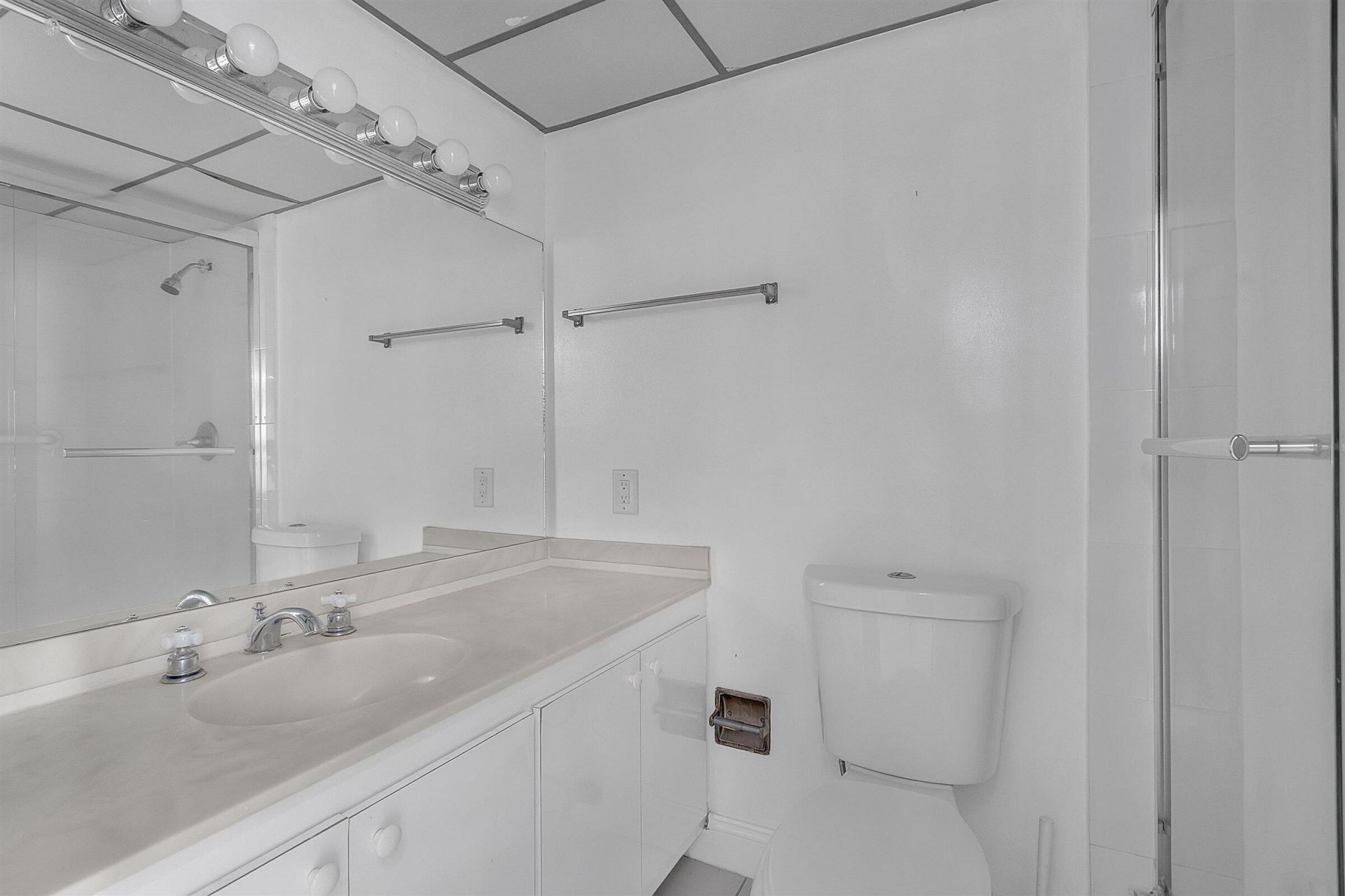 5860 NW 44th Street, Unit 111, Lauderhill, FL 33319 Photo