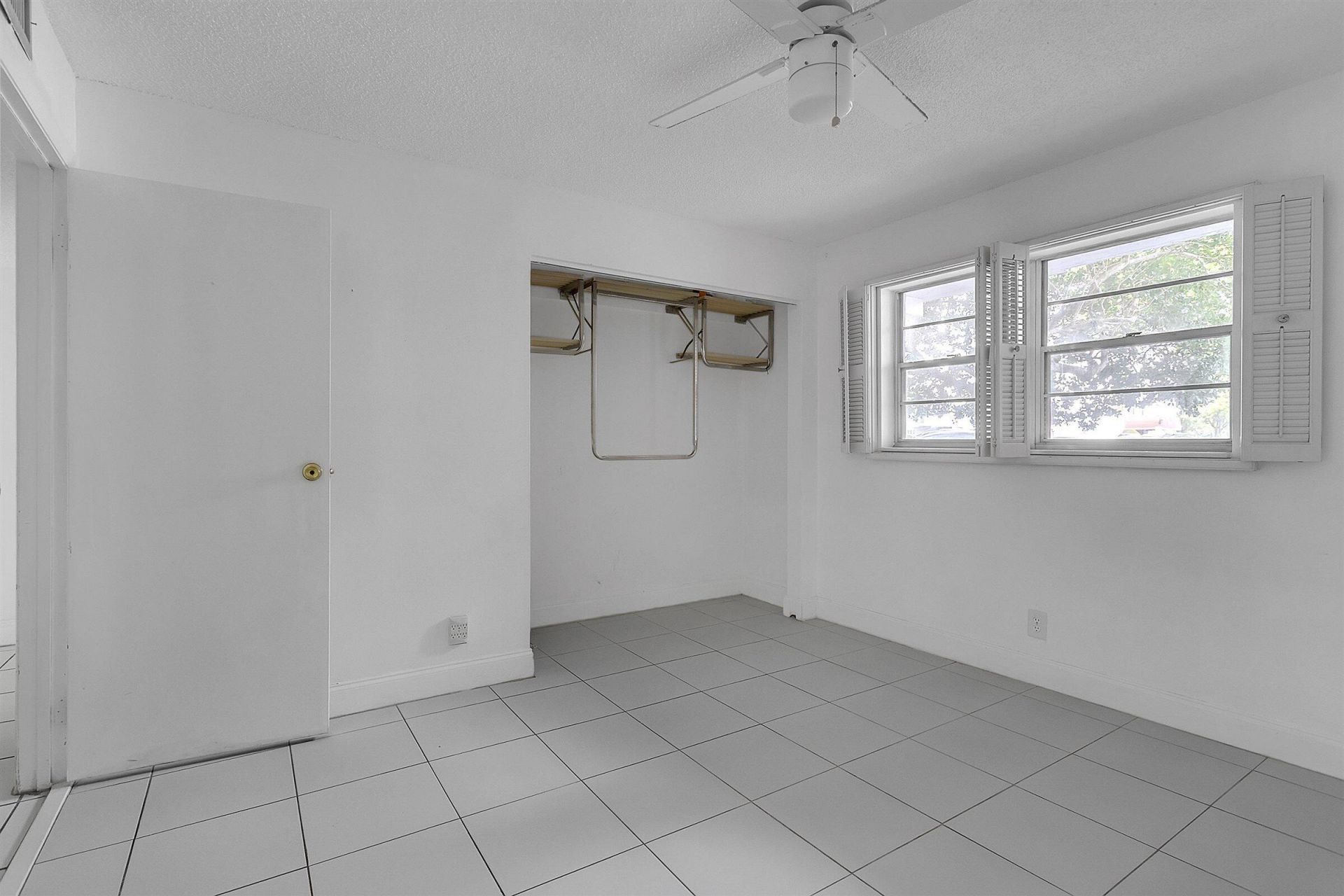 5860 NW 44th Street, Unit 111, Lauderhill, FL 33319 Photo