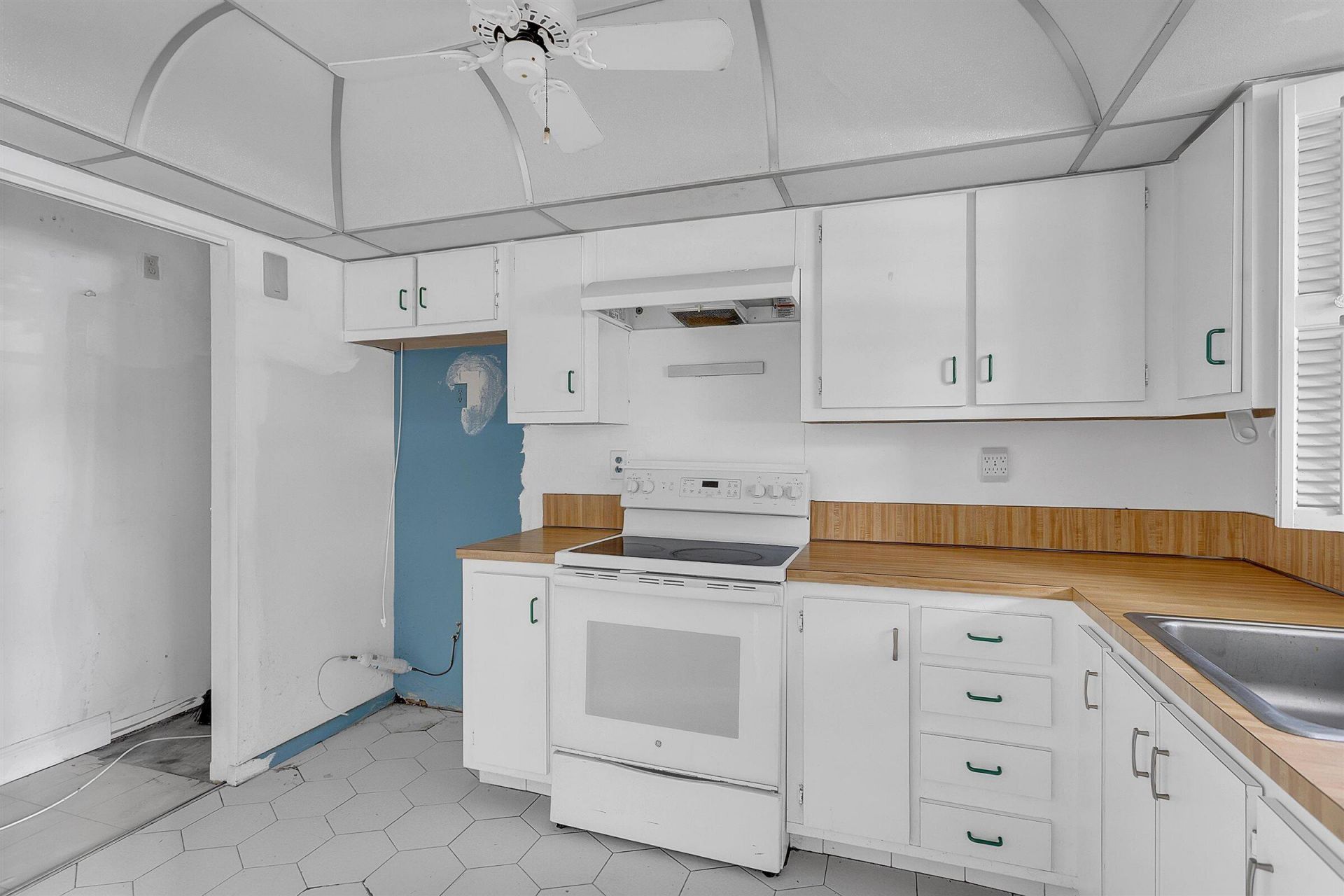 5860 NW 44th Street, Unit 111, Lauderhill, FL 33319 Photo