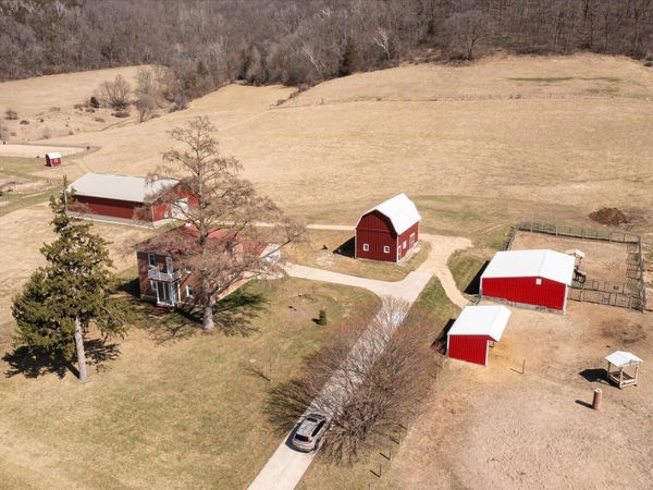 704 N 7th Street, Brownsville, MN 55919