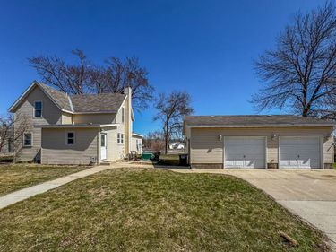 672 S Anna Avenue, Lake Crystal, MN 56055