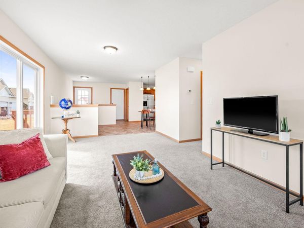 38251 Explorer Circle, North Branch, MN 55056