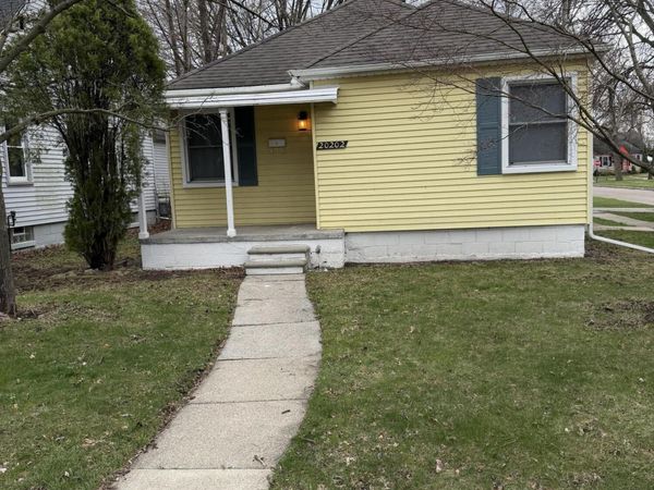 20202 Washtenaw Street, Harper Woods, MI 48225