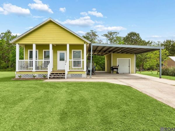 17258 Tchula Dr, Springfield, LA 70462