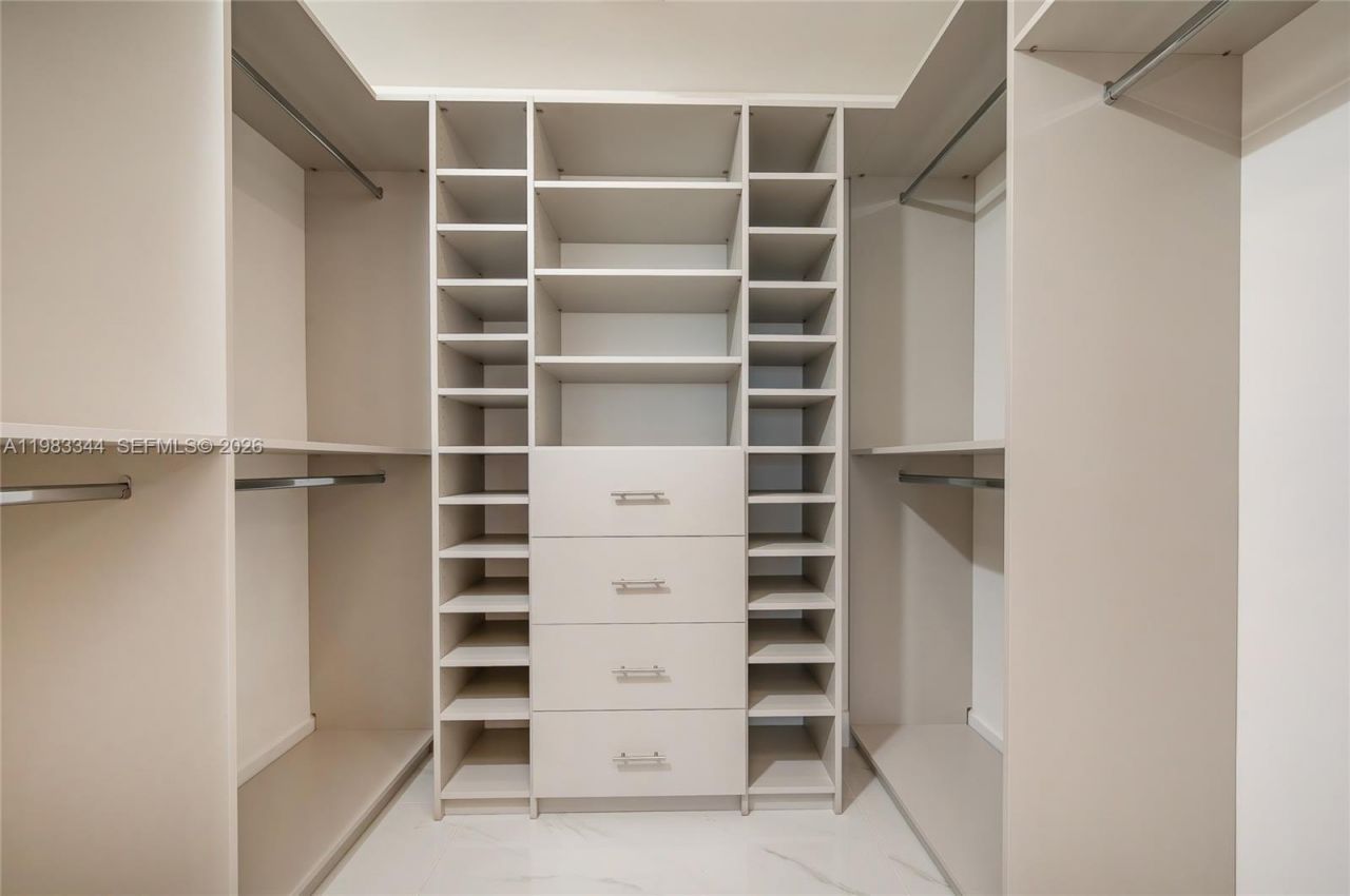 700 NE 24th St, Unit 2506, Miami, FL 33137 Photo