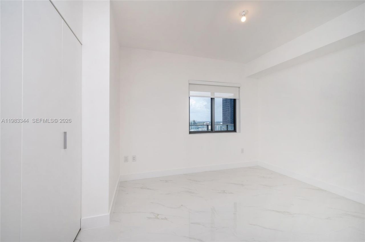 700 NE 24th St, Unit 2506, Miami, FL 33137 Photo