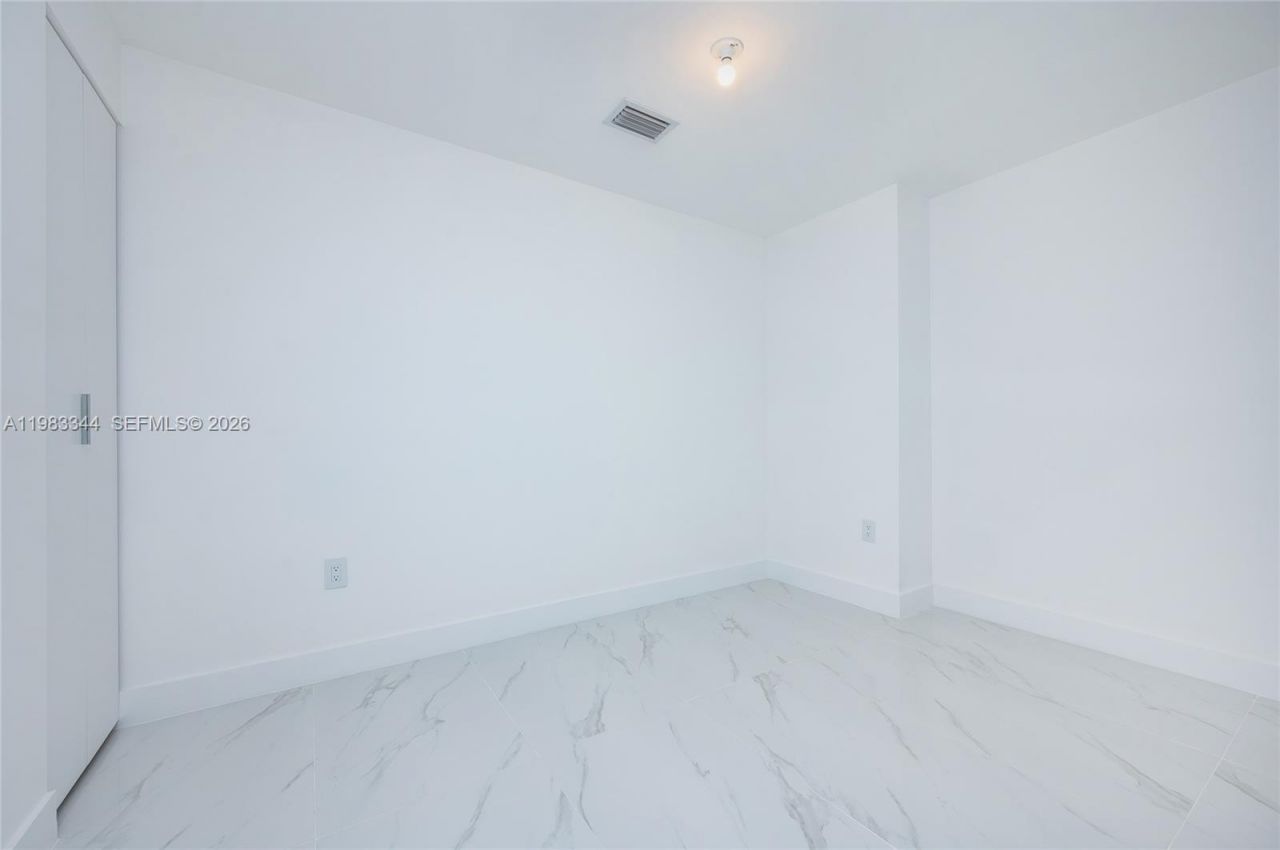 700 NE 24th St, Unit 2506, Miami, FL 33137 Photo