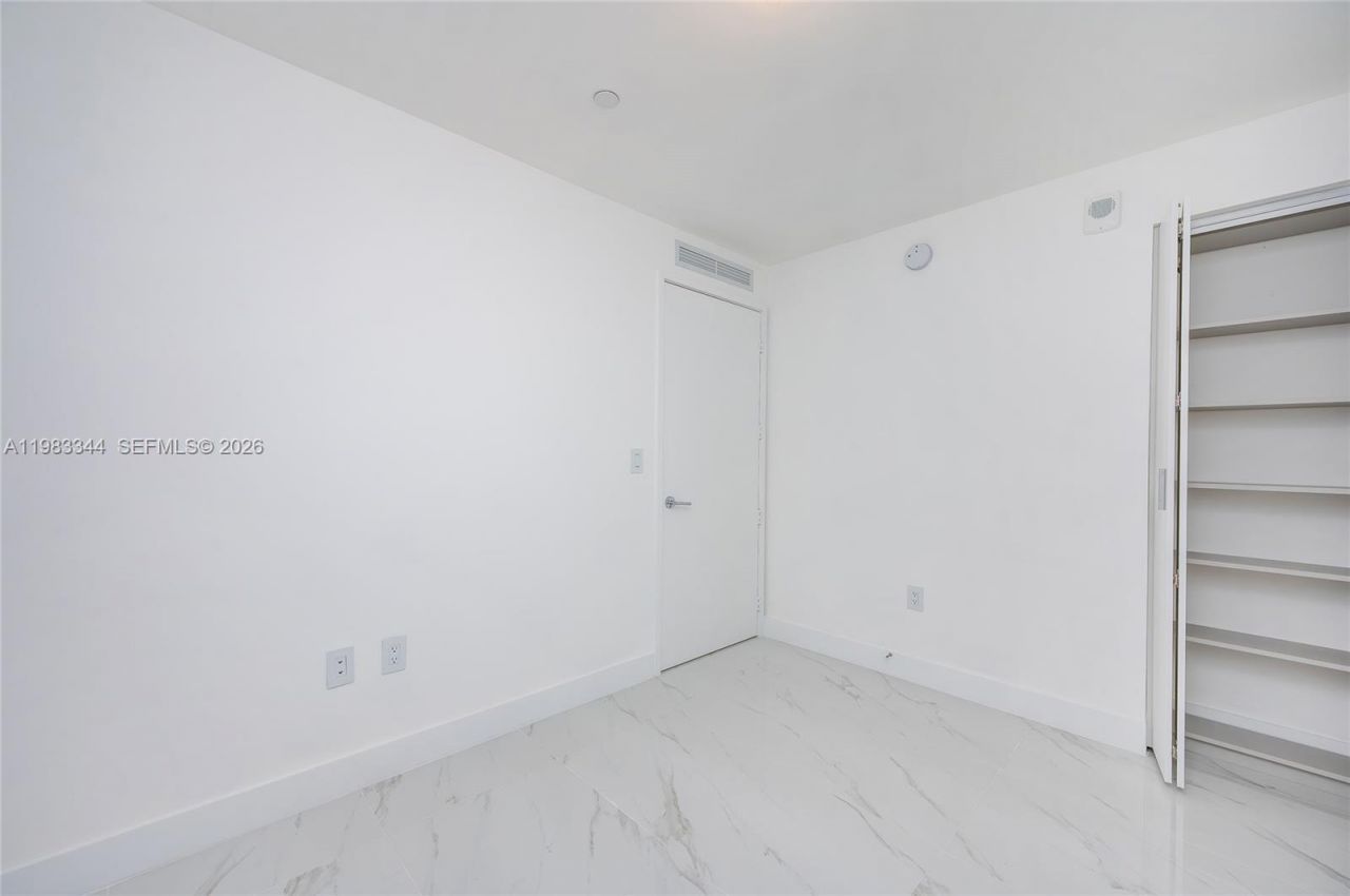 700 NE 24th St, Unit 2506, Miami, FL 33137 Photo