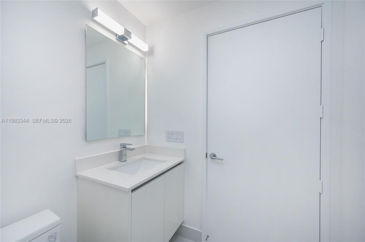 700 NE 24th St, Unit 2506, Miami, FL 33137 Photo