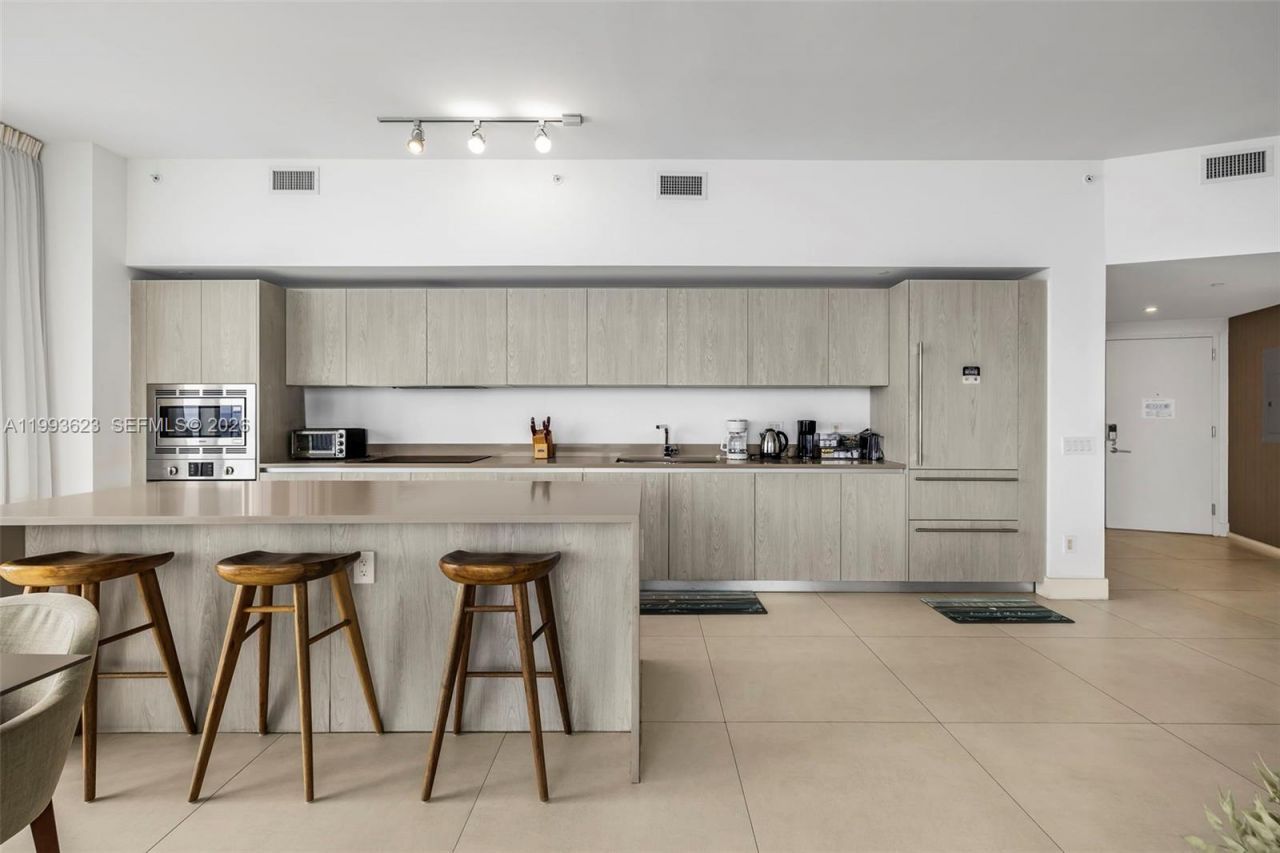 4111 S Ocean Dr, Unit LPH1, Hollywood, FL 33019 Photo