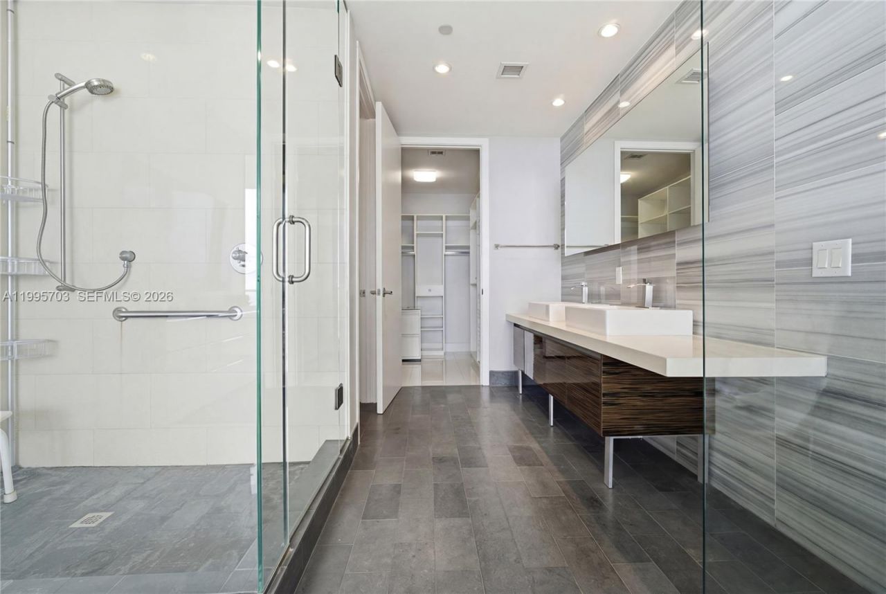 1100 Biscayne Blvd, Unit 2902, Miami, FL 33132 Photo