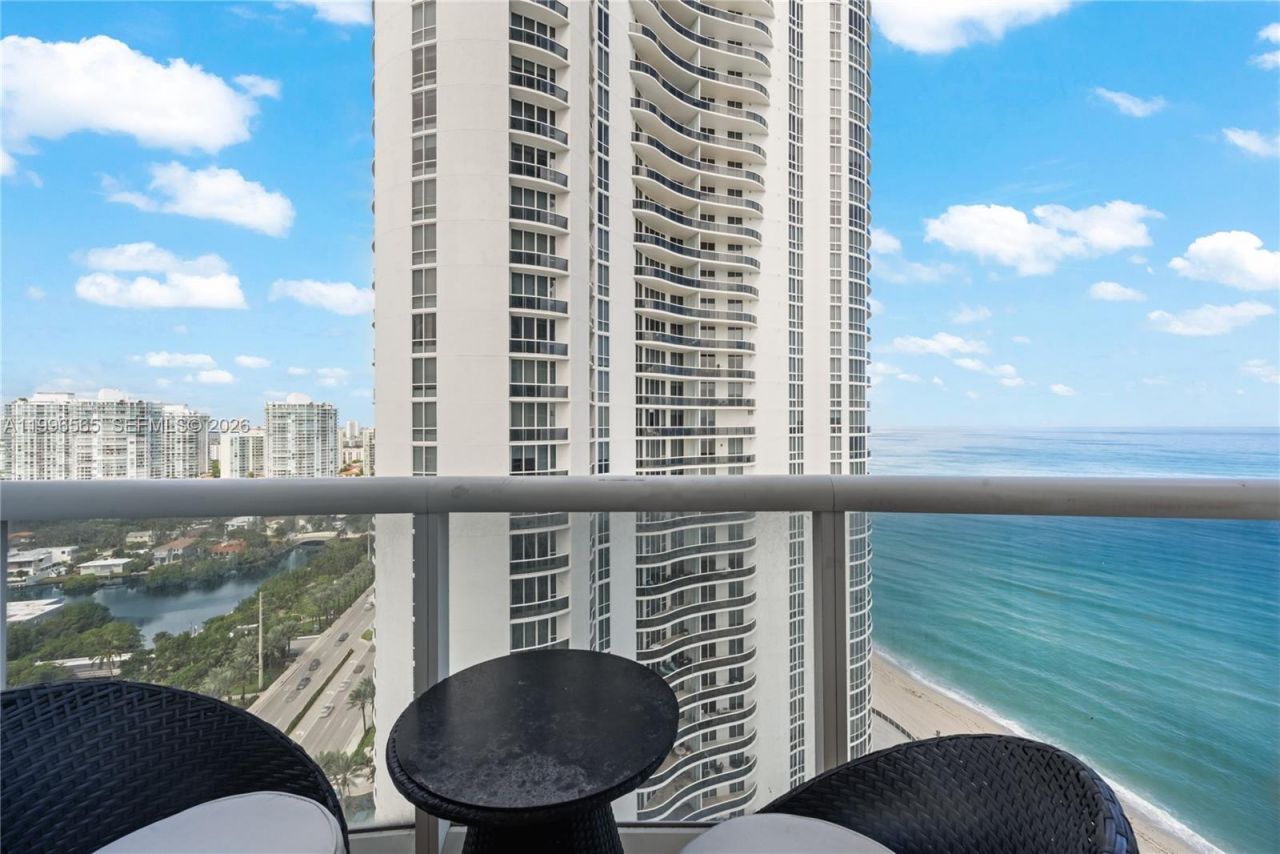 15901 Collins Ave , Unit 2104, Sunny Isles Beach, FL 33160 Photo