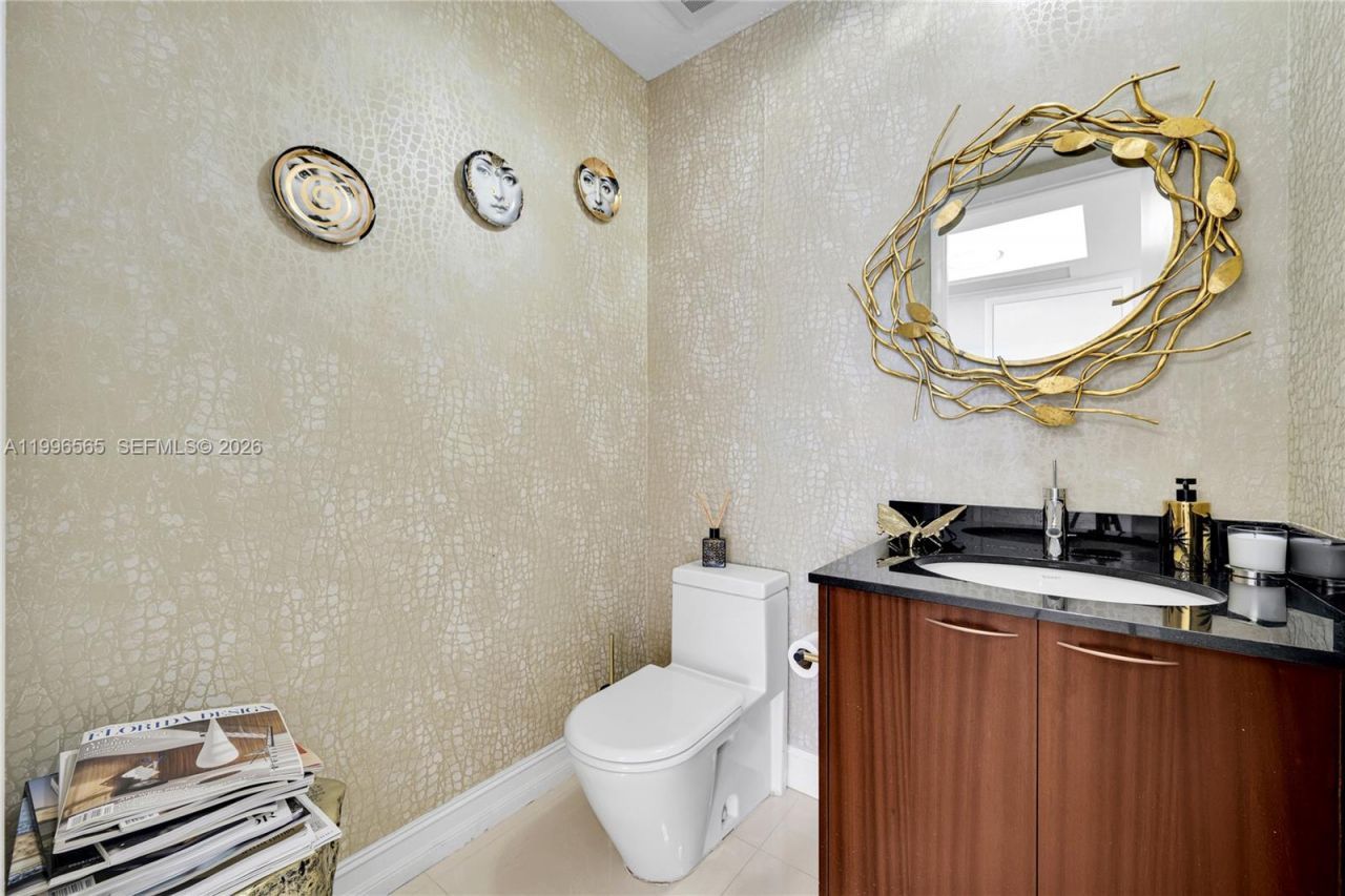 15901 Collins Ave , Unit 2104, Sunny Isles Beach, FL 33160 Photo