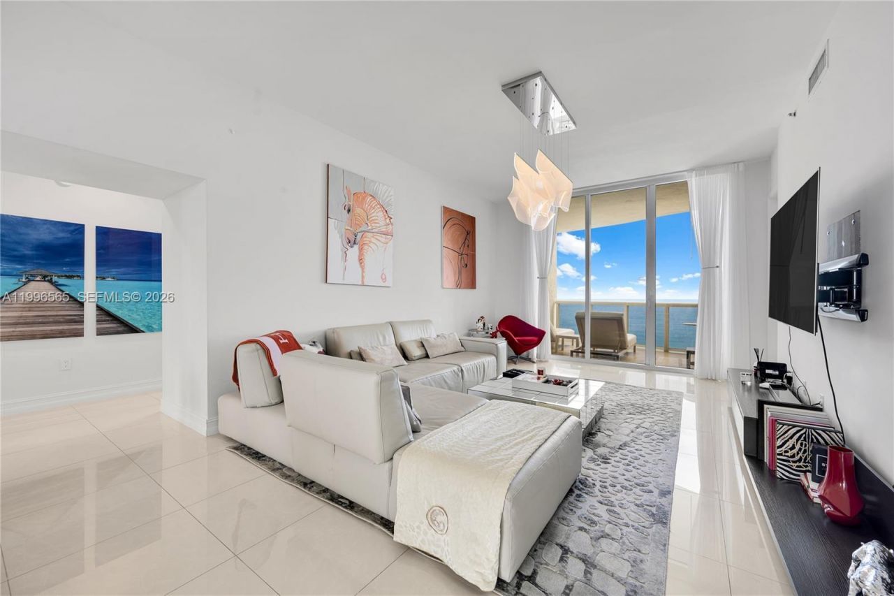 15901 Collins Ave , Unit 2104, Sunny Isles Beach, FL 33160 Photo