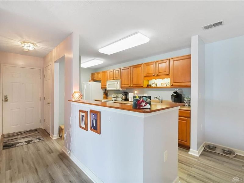 1964 Waterstone Boulevard, Unit 103, Miamisburg, OH 45342 Photo 12