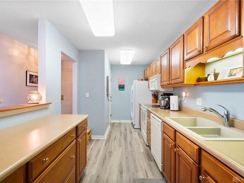 1964 Waterstone Boulevard, Unit 103, Miamisburg, OH 45342 Photo 16