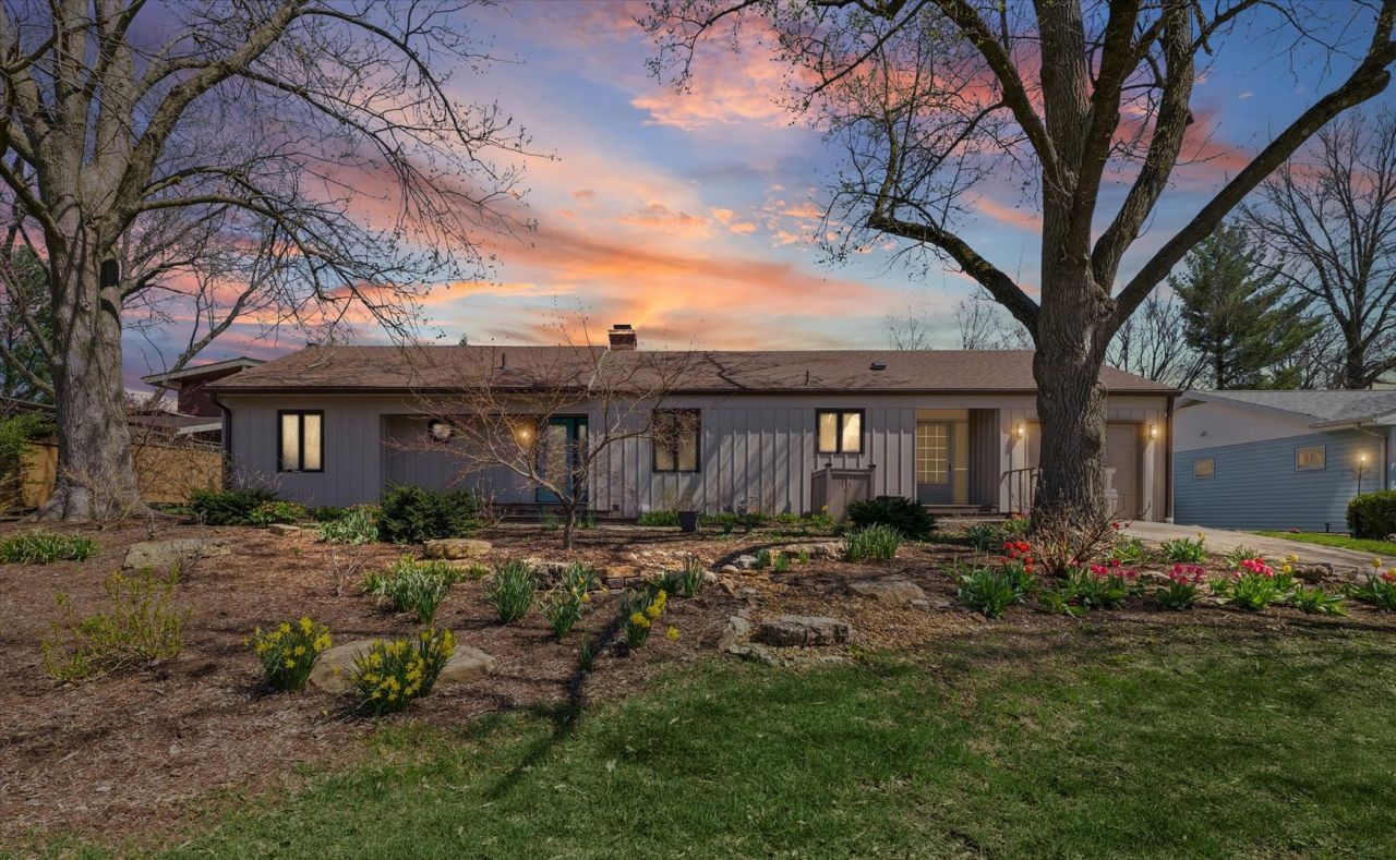 1004 Mayfair Road, Champaign, IL 61821 Main Photo