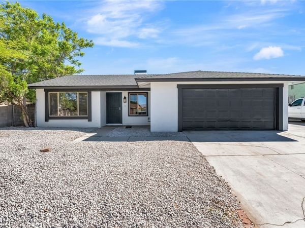 2740 Searles Avenue , Las Vegas, NV 89101