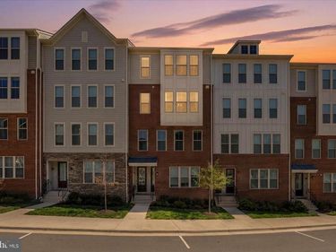 920 CALIFORNIA DRIVE NE, LEESBURG, VA 20176