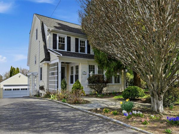 151 Hillcrest Avenue, Manhasset, NY 11030