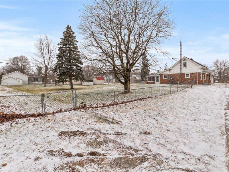 371 W Lynn Street, Saint Paris, OH 43072 Photo 2