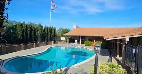 12104 Hemlock Dr, Auburn, CA 95603 Photo