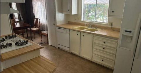 12104 Hemlock Dr, Auburn, CA 95603 Photo