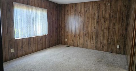 12104 Hemlock Dr, Auburn, CA 95603 Photo