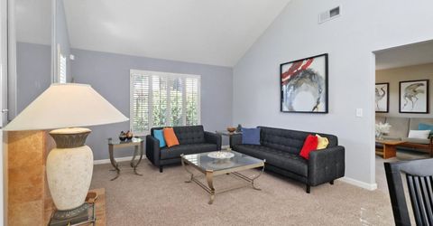 1932 University Park Dr, Sacramento, CA 95825 Photo