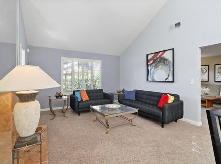 1932 University Park Dr, Sacramento, CA 95825 Photo