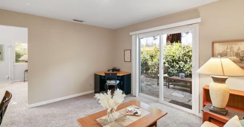 1932 University Park Dr, Sacramento, CA 95825 Photo