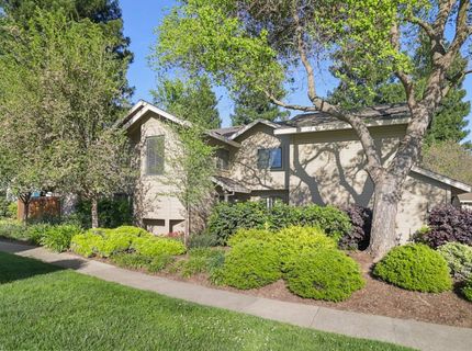 1932 University Park Dr, Sacramento, CA 95825 Photo