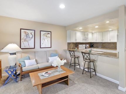 1932 University Park Dr, Sacramento, CA 95825 Photo