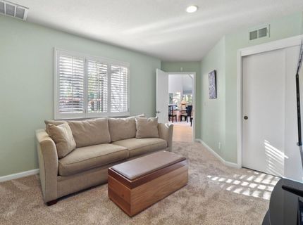 1932 University Park Dr, Sacramento, CA 95825 Photo