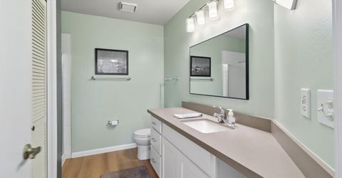 1932 University Park Dr, Sacramento, CA 95825 Photo